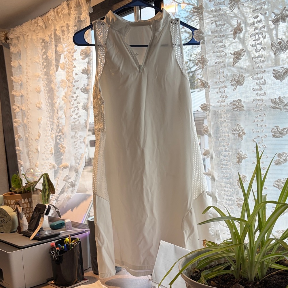 White Sleeveless Dress